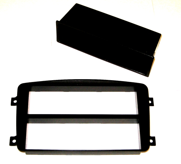Asennuskehys radiolle Mercedes C (W203) 00-04 ja Vito 2003-